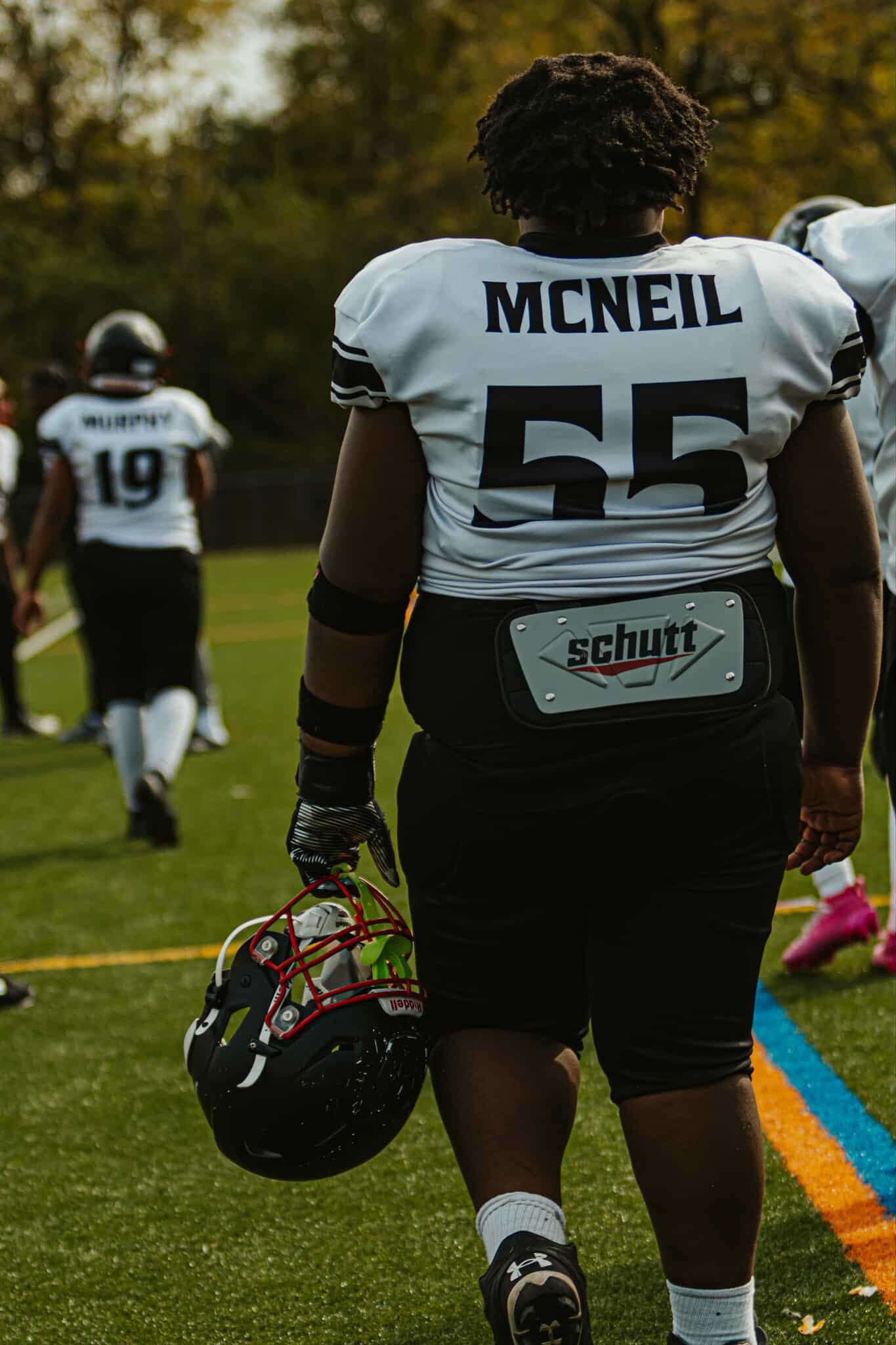 Dinari Mcneill.